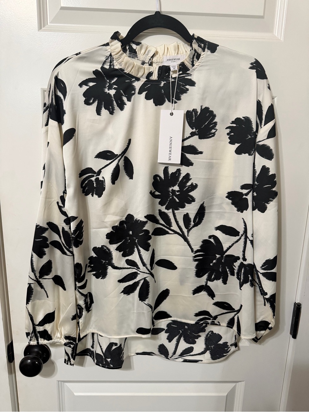 Annie Black & White Floral Long-Sleeve Blouse